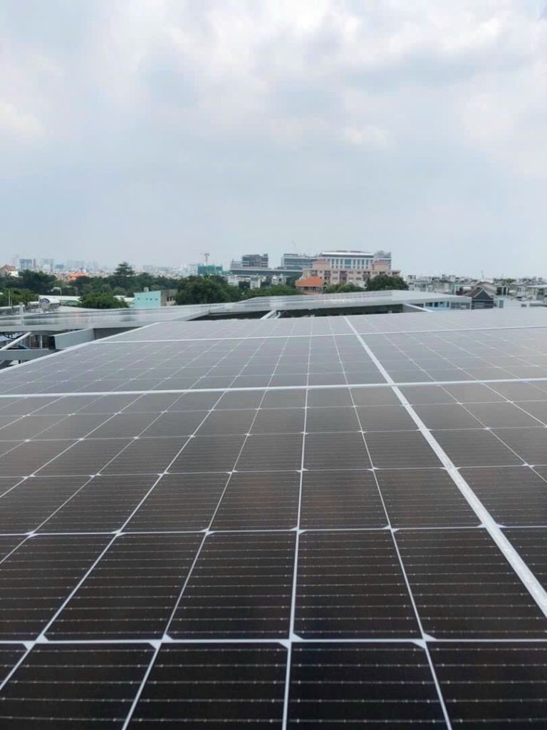 HOÀN THÀNH HỆ ĐIỆN MẶT TRỜI HYBRID 5,5KW – LƯU TRỮ 10,24KWH